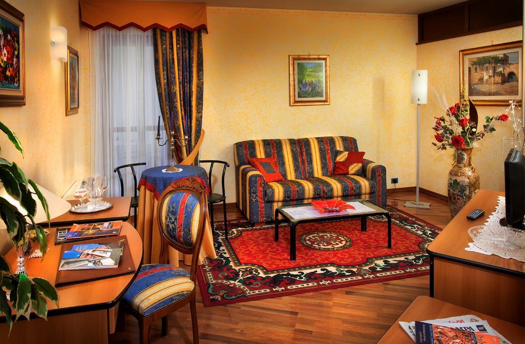 Hotel La Ruota Pianfei 객실 사진